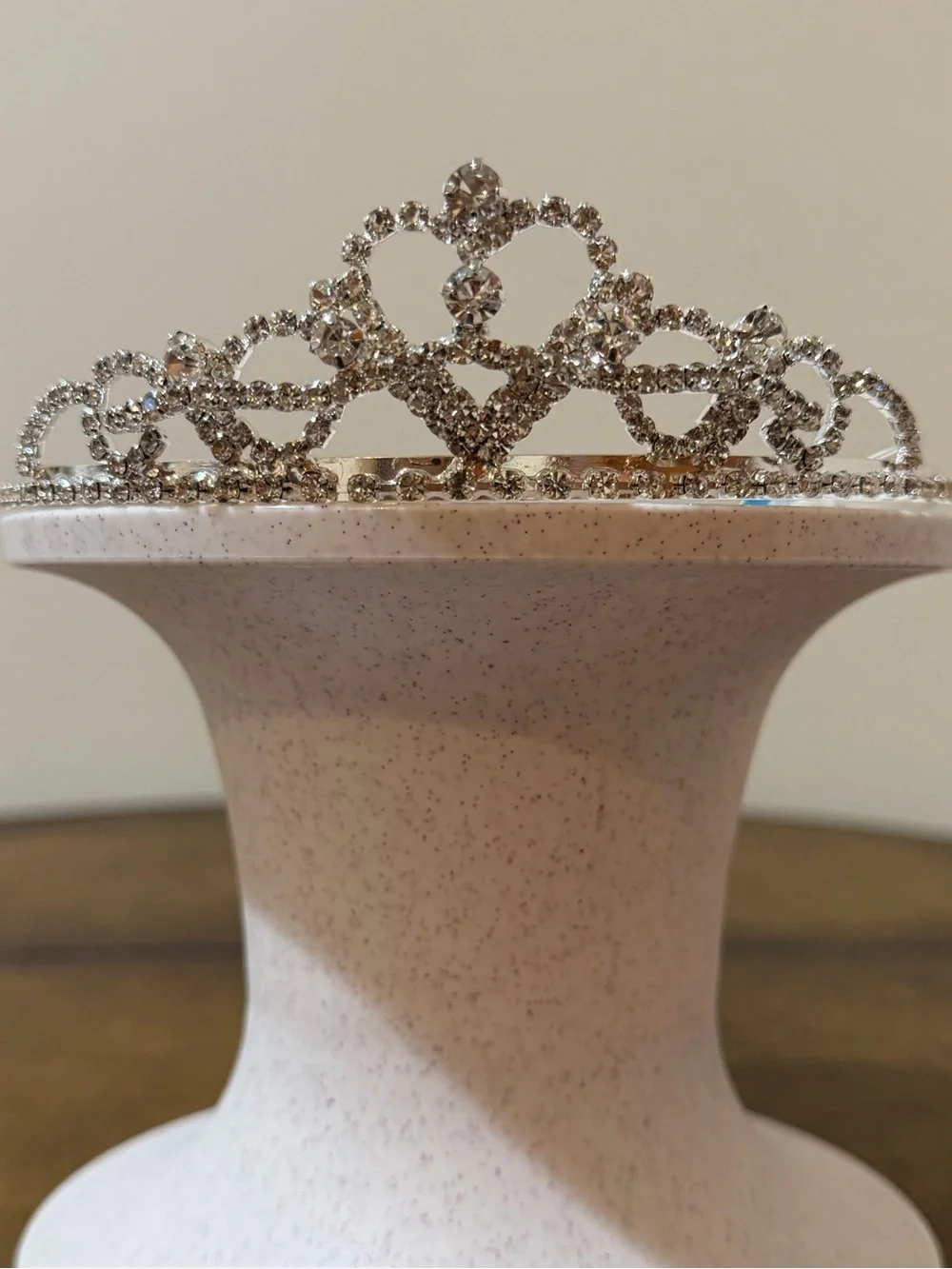 NEW WITH TAGS AUTHENTIC ARRIBAS DISNEY PRINCESS WEDDING PARTY TIARA WITH COMBS